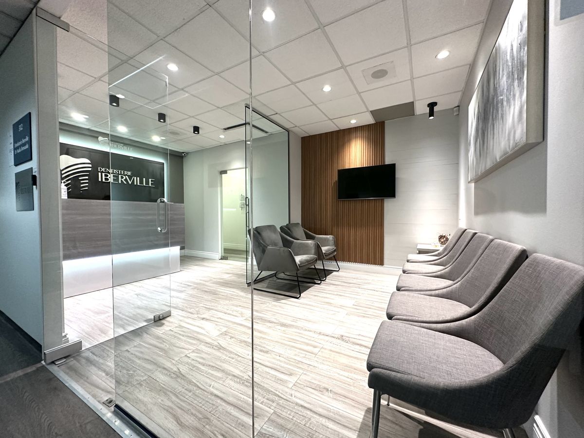 Salle d'attente de la clinique Dentisterie Iberville à Montréal